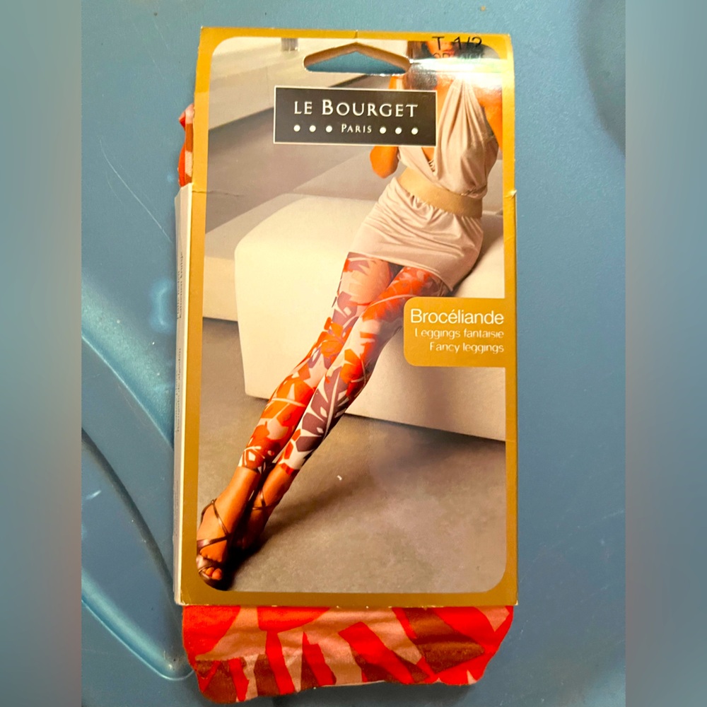 NWT Le Bourget Paris Leggings Fall Autumn Leaves